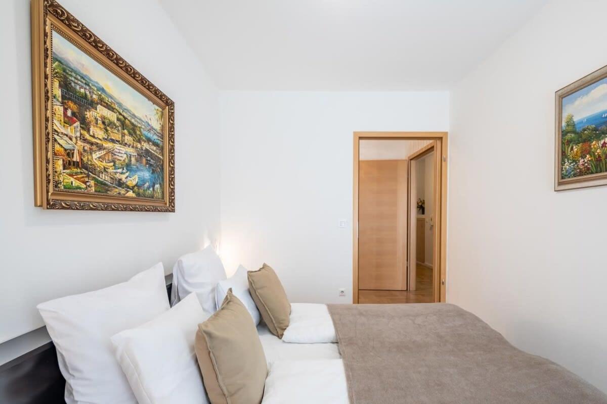 Homey Apartment With Ac And Balcony Budapest Exterior foto