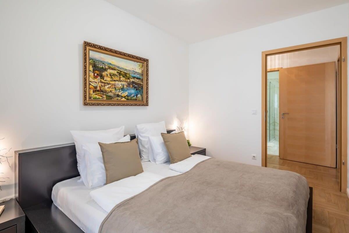 Homey Apartment With Ac And Balcony Budapest Exterior foto